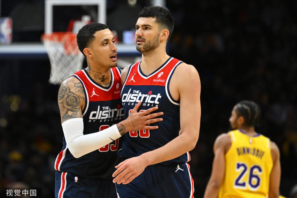 一步一个脚 一步一个脚