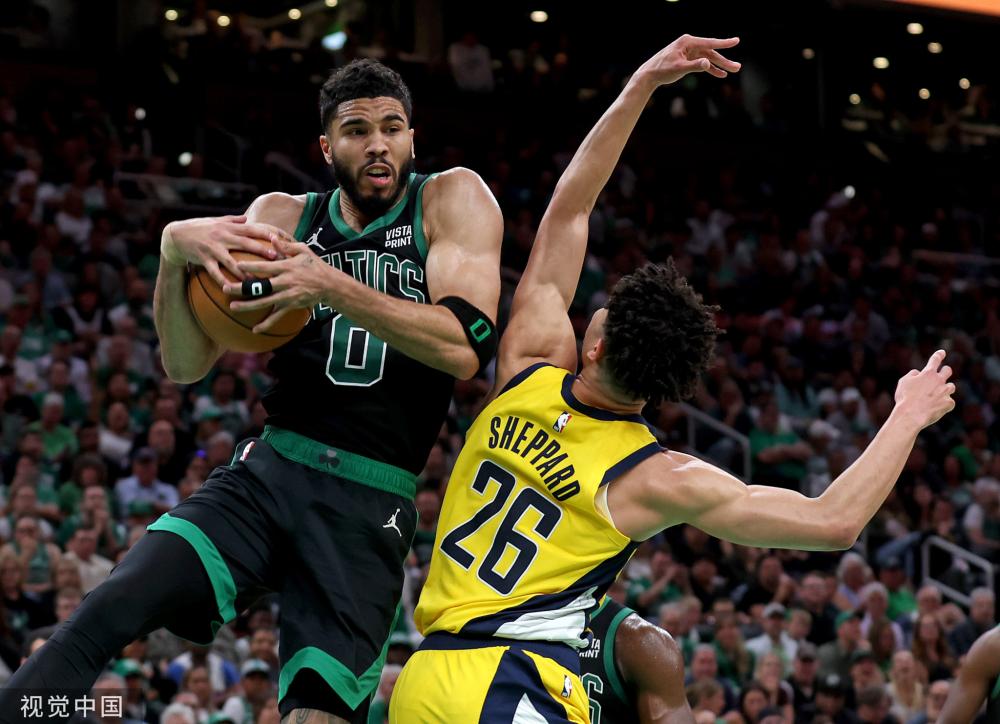 戈贝尔玩背 戈贝尔玩背